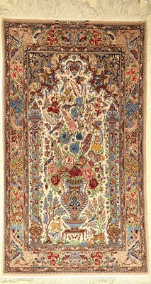 Esfahan fein sign. Emadi, Persien, ca. 40 Jahre, Korkwolle mit Seide, ca. 194 x 110 cm, EHZ: 3(Mottenfrass stellen)