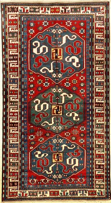 Chondzoresk Kasak antik (Wolkenband Kasak), Südkaukasus, 19.Jhd., Wolle geknüpft auf Wolle. Wolkenband Kasak mit drei vollständige Medaillons auf ...