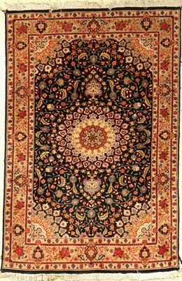 Täbriz fein, Persien, ca. 40 Jahre, Korkwolle mit Seide, ca. 155 x 103 cm, EHZ: 2-3