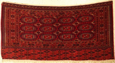 Tekke "Tschowal" antik, Turkmenistan, um 1910, Wolle auf Wolle, ca. 174 x 86 cm, EHZ: 2