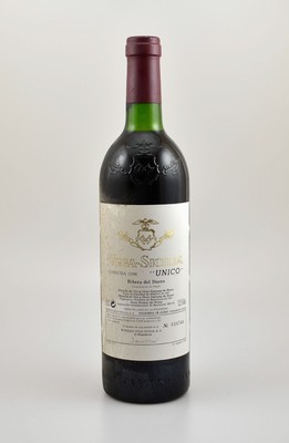 1 Flasche 1986 Vega-Sicilia Unico, Ribera del Duero, ca. 75 cl, 13,5 % Vol., Füllstand: ca. top shoulder, Etikett l. beschmutzt, unverkostet, ...