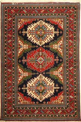 Eriwan alt, Azerbaijan, ca. 50 Jahre, Wolleauf Baumwolle, ca. 190 x 128 cm, EHZ: 2