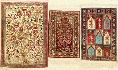 Konvolut aus 3 Teppichen,Ghom Seide Persien 2x Kaisery Türkei, Naturseide.78 x56 Ghom, kaisery 75 x 43cm , kaisery 56 x 37 cm.