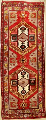 Anatol alt, Türkei, ca. 70 Jahre, Wolle aufWolle, ca. 368 x 142 cm, Karapinar Design, EHZ: 2-3