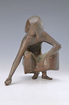 Karlheinz Goedtke, 1915 Kattowice - Mölln 1995, Mädchen mit Murmel, Bronze, signiert, Schmake Düsseldorf, 19 x 17 cm, Werkkunstschule Stettin, ...