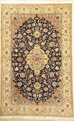 Nain alt, Persien, ca. 40 Jahre, Wolle mit Seide, ca. 250 x 160 cm, EHZ: 2