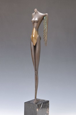 Paul Wunderlich, 1927 Eberswalde-2010 Saint- Pierre-de-Vassols/Provence, Kleine Nike, Bronzeskulptur, signiert, Gießerstempel Venturi Arte, num. ...