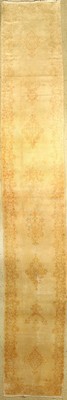 Kerman "Galerie" alt, Persien, ca. 60 Jahre, Wolle auf Baumwolle, ca. 497 x 79 cm, seltenes Format, (Antique-Washed), EHZ: 4