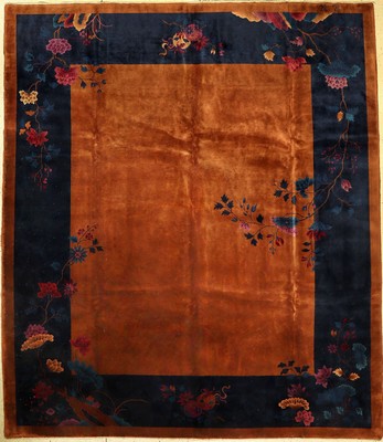 Peking antik (Signiert), China, um 1900, Korkwolle, ca. 352 x 306 cm, edel und dekorativ, selten, EHZ: 2-3