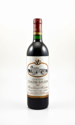 2 Flaschen 1987 Chateau Chasse-Spleen, Moulis-en-Medoc, je ca. 75 cl, 12,5 % Vol., Füllstände: je ca. into neck, gute Erhaltungszustände, ...
