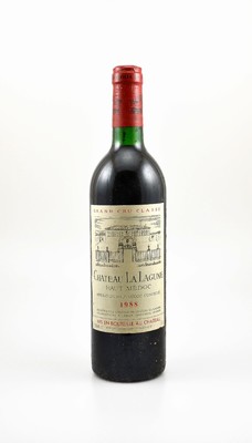 3 Flaschen 1988 Chateau La Lagune, Haut-Medoc, Grand Cru Classe, je ca. 75 cl, 12,5 % Vol., Füllstände: ca. top shoulder bis into neck, gute ...