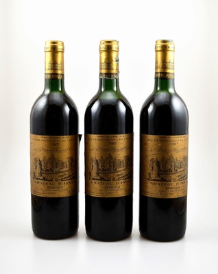 8 Flaschen 1987 Chateau D'ISSAN, Margaux, Grand Cru Classe, je ca. 75 cl, 12 % Vol., Füllstände: ca. 5x upper mid shoulder, 3x top shoulder, ...