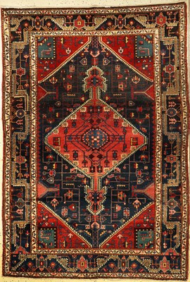 Nahavand alt, Persien, um 1940, Wolle auf Baumwolle, ca. 204 x 139 cm, EHZ: 3