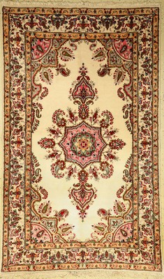 Kirman, Persien, ca. 50 Jahre, Wolle auf Baumwolle, ca. 252 x 150 cm, EHZ: 2-3