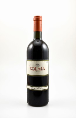 2 Flaschen 1998 Marchesi Antinori Solaia, Toscana, IGT, je ca. 75 cl, 13,5 % Vol., Füllstände: je ca. into neck, Etiketten l. beschmutzt, ...