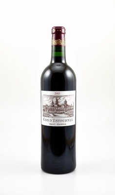 1 Flasche 2005 Chateau Cos D'Estournel, Saint-Estephe, Grand Cru Classe, 75 cl, 13,5 % Vol., Füllstand: into neck, hervorragender ...
