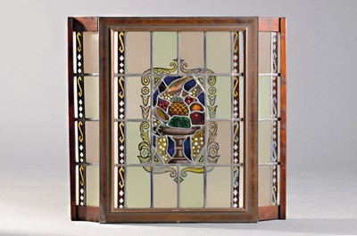 Bleiglasfenster, deutsch, um 1900, bunte Darstellung von Früchtekorb mit Vogel, orig. Holzrahmen mit zwei abgewinkelten Säulen, ca. 71x76x9.5cm, 1 ...