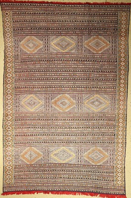 Marokko Kelim, ca. 40 Jahre, Wolle auf Baumwolle, ca. 330 x 220 cm, EHZ: 2(verblasst)