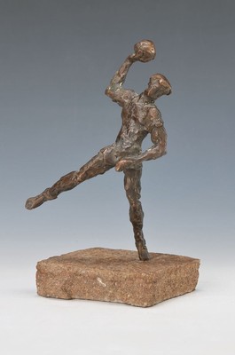 Hans Schröder, Saarbrücken 1930- Saarbrücken 2010, Bronzeskulptur, Handballspieler, dynamische Darstellung, Steinsockel, H. 27 cm