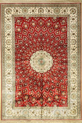 Hereke, China, ca. 40 Jahre, veredelte Baumwolle, ca. 270 x 180 cm, EHZ: 2