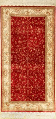 Hereke Seide, China, ca. 40 Jahre, reine Naturseide, ca. 155 x 80 cm, EHZ: 2