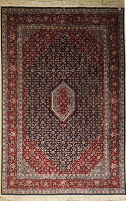 Täbriz, China, ca. 30 Jahre, Wolle auf Baumwolle, ca. 274 x 183 cm, EHZ: 2(Mottenfrass stellen)