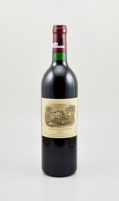 1 Flasche 1994 Chateau Lafite Rothschild, Pauillac, Premier Grand Cru Classe, ca. 75 cl, 12,5 % Vol., Füllstand: ca. into neck, guter ...