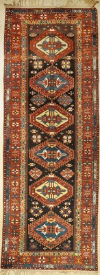 Karabagh antik, Kaukasus, um 1900, Wolle auf Wolle, ca. 327 x 121 cm, EHZ: 2-3