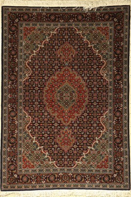 Feiner Täbriz, Persien, ca. 30 Jahre, Korkwolle, ca. 152 x 105 cm, EHZ: 2
