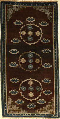 Tibetischer Meditationsteppich antik, Tibet, 19.Jhd., Wolle auf Wolle, ca. 136 x 70 cm, EHZ: 3-4. Aus der Sammlung Koos de Jong