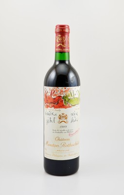 1 Flasche 1989 Chateau Mouton Rothschild, Pauillac, Premier Grand Cru Classe, ca. 75 cl,12,5 % Vol., Füllstand: ca. into neck, hervorragender ...