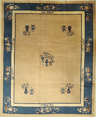 Peking, China, um 1900, Wolle auf Baumwolle, ca. 296 x 245 cm, EHZ: 3-4