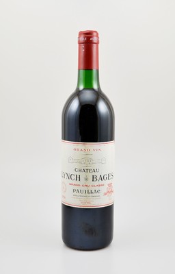 1 Flasche 1989 Chateau Lynch Bages, Pauillac, Grand Cru Classe, ca. 75 cl, 12,5 % Vol., Füllstand: ca. top shoulder, Etikett l. beschmutzt, ...