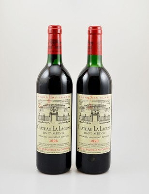 2 Flaschen 1993 Chateau La Lagune, Haut-Medoc, Grand Cru Classe, je ca. 75 cl, 12,5 % Vol., Füllstände: je ca. top shoulder, Etiketten min. ...