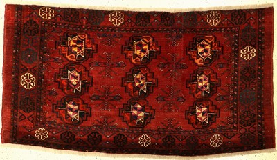 Ersari "Tschowal" mit Seide, Turkmenistan, um 1900, Wolle auf Wolle mit Seide, ca. 160 x 86 cm, EHZ: 3-4