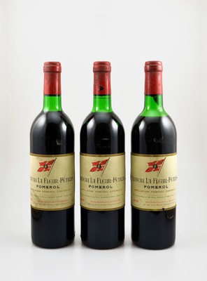 3 Flaschen 1978 Chateau La Fleur-Petrus, Pomerol, je ca. 75 cl, Füllstände: 2x top shoulder & 1x upper mid shoulder, Etiketten l. beschmutzt, ...