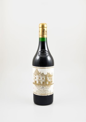 1 Flasche 1994 Chateau Haut-Brion, Pessac-Leognan, Premier Grand Cru Classe, ca. 75 cl, 12,5 % Vol., Abstand zwischen Kapsel und Wein: ca. 1 cm, ...