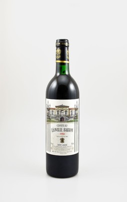 1 Flasche 1986 Chateau Leoville Barton, Saint-Julien, Grand Cru Classe, ca. 75 cl, 12 % Vol., Füllstand: top shoulder, Etikett l. beschmutzt, ...