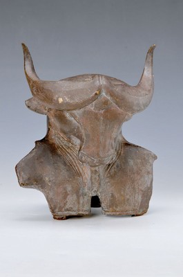 Gernot Rumpf, geb. 1941 Kaiserslautern, Stierkopf, Bronzeskulptur, signiert und bezeichnet Rom 1973, H. ca. 22cm, bewittert