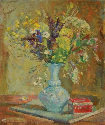 Robert Breitwieser, 1899-1975, Stillleben mit Blumenstrauß und Schatulle, Öl/Holz, links unten signiert und dat. 43 , ca. 45x38cm, schwundrissig