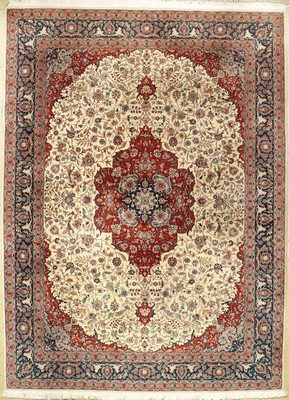 Esfahan fein, China, ca. 30 Jahre, Korkwolle, ca. 334 x 250 cm, EHZ: 2-3, (Reinigungsbed., leichter Mottenfraß)