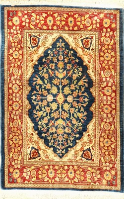 Seiden Hereke alt (Signiert), Türkei, ca. 60 Jahre, reine Naturseide, ca. 83 x 57 cm, EHZ: 2-3
