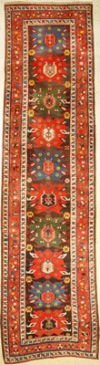 Karabagh "Galerie" antik, Kaukasus, um 1890, Wolle auf Wolle, ca. 380 x 95 cm, selten, voller Flohr, oxidiertes schwarz, sammelwürdig, ...