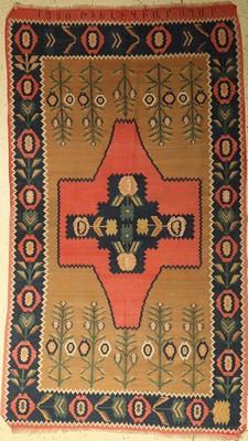 Karabagh Kelim alt, Kaukasus, um 1930 Datiert, Wolle auf Wolle, ca. 240 x 137 cm, auf armenisch signiert, EHZ: 2-3, dekorativ