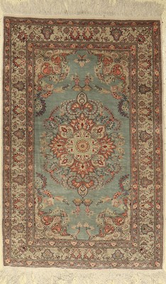Kayseri Seide alt, Türkei, ca. 60 Jahre, reine Naturseide, ca. 126 x 80 cm, EHZ: 2-3