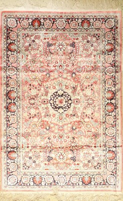 China Seide, ca. 40 Jahre, Naturseide auf Baumwolle, ca. 180 x 123 cm, EHZ: 2