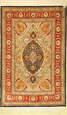 Seiden Hereke alt (Signiert), Türkei, ca. 40 Jahre, reine Naturseide, ca. 145 x 96 cm, EHZ: 2