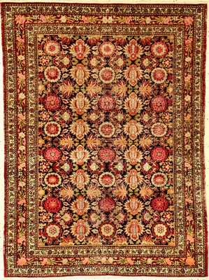 Seltener feiner Esfahan antik (Mina-Khani Muster), Zentralpersien, Mitte 19.Jhd., Korkwolle geknüpft auf Baumwolle. Kleinformatiger früher Teppich ...
