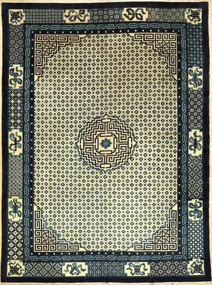 Großer Peking antik, Nordostchina, 19.Jhd., Korkwolle geknüpft auf Baumwolle. Hochdekorativer Teppich aus den Werkstätten in Peking mit sehr ...