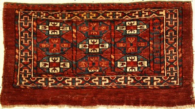 Yomud "Mafrasch" antik (Publiziert bei Pinner), Turkmenistan, 19.Jhd., Wolle geknüpft auf Wolle. Mafrasch der Yomud Gruppenmit ...